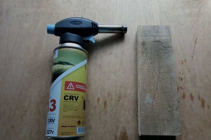 Doe-het-zelf diepstoken van hout