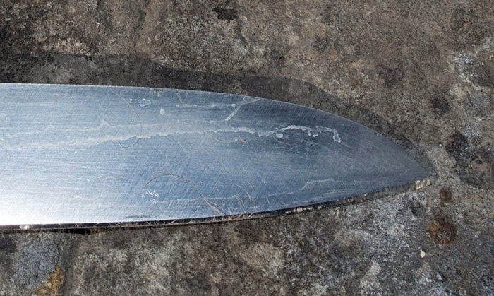 Оштрење кухињског ножа на домаћој машини