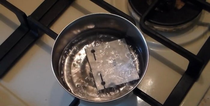 Cum să gravați un robinet spart