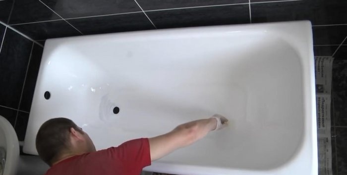 การฟื้นฟูอ่างอาบน้ำแบบ Do-it-yourself ด้วยอะคริลิกเหลว
