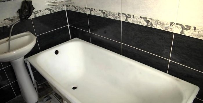 Gjør-det-selv badekar restaurering med flytende akryl