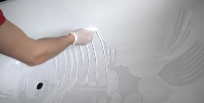 Rekonstrukce vany svépomocí tekutým akrylátem