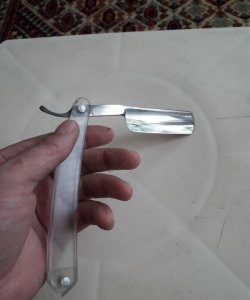 Care and sharpening of a straight razor