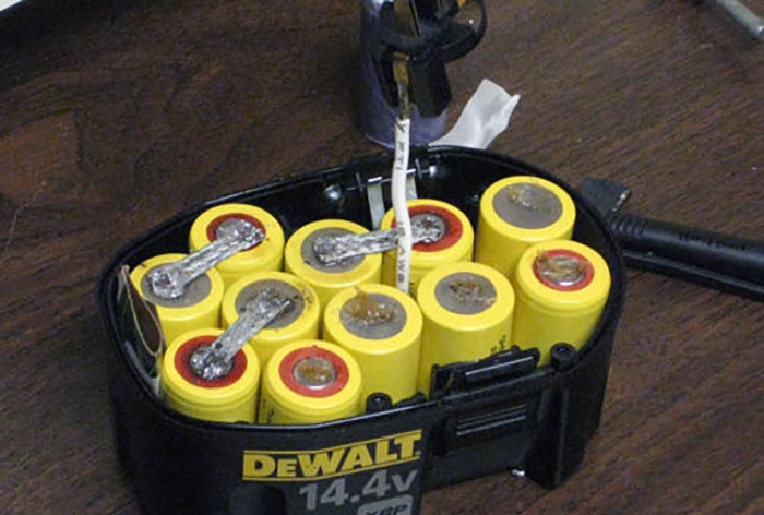 How to restore a screwdriver battery