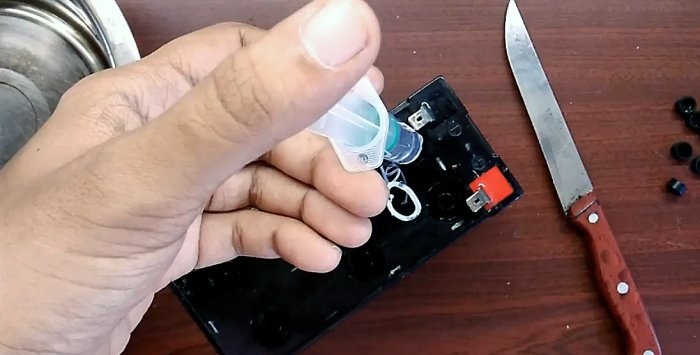 Com restaurar la bateria d'un SAI