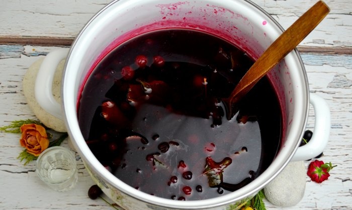 Cherry at blackcurrant liqueur