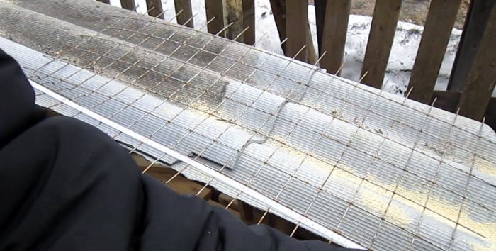 Hogyan készítsünk saját kezűleg vasbeton oszlopot egy kifújható kerítéshez