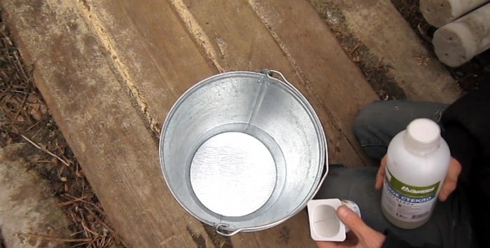 Hoe je met je eigen handen een paal van gewapend beton voor een uitblaashek kunt maken