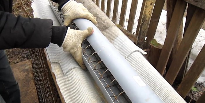 Hur man gör en armerad betongstolpe för ett utblåsningsstängsel med egna händer