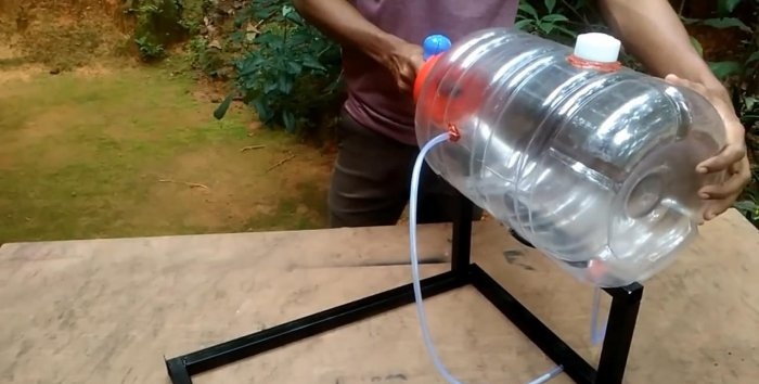 Hogyan készítsünk napenergiával működő vízmelegítőt