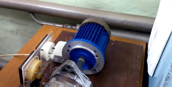 Sélection d'un condensateur de travail pour un moteur électrique triphasé