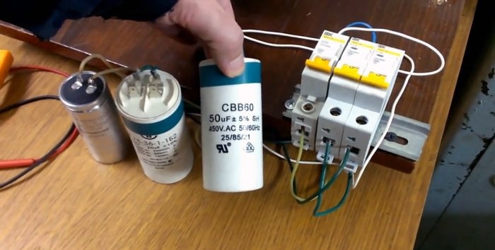 Selectie van een werkcondensator voor een driefasige elektromotor