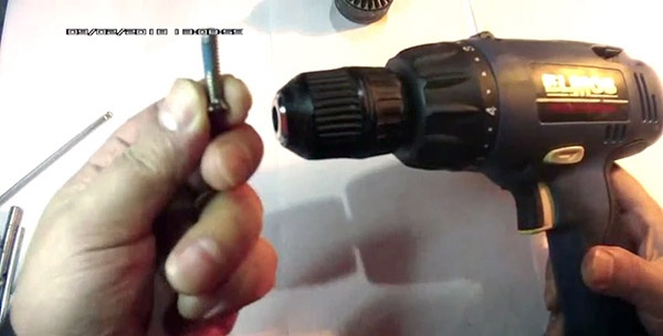 How to eliminate chuck runout in a screwdriver
