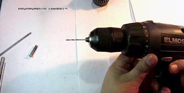 Hoe de slingering van de boorkop in een schroevendraaier te elimineren