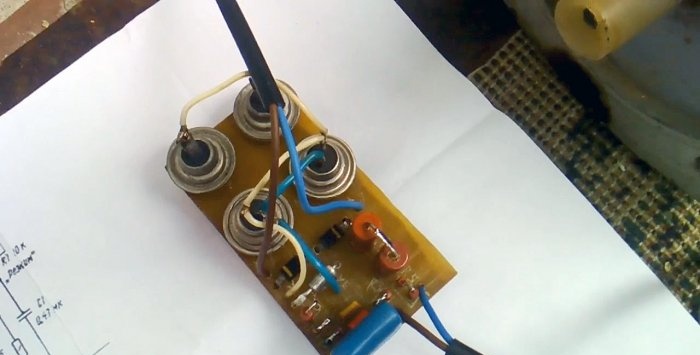 Spustenie trojfázového motora z jednofázovej siete bez kondenzátora
