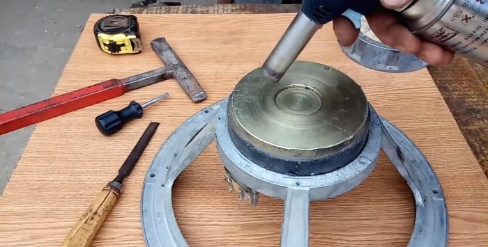 Как да премахнете магнит, без да го счупите