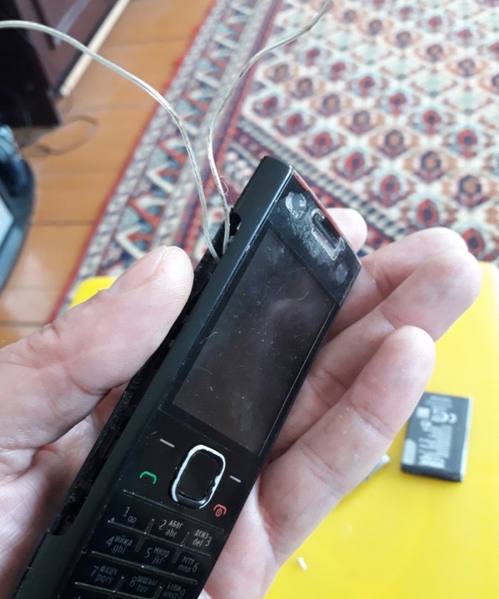 Ajtócsengő egy régi mobiltelefonról