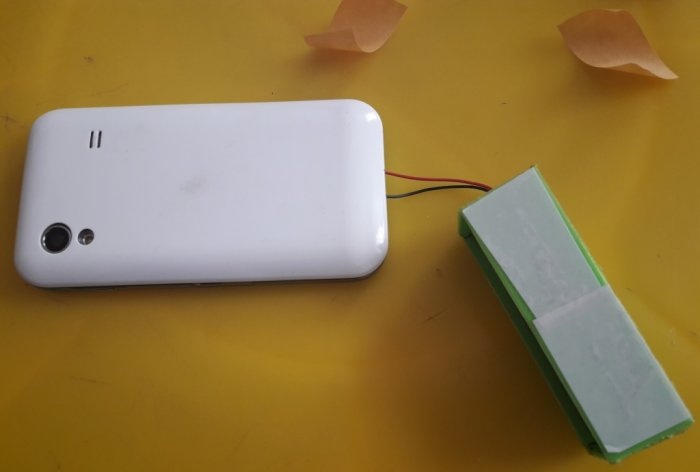 Hvordan gjenopplive en smarttelefon med tomt batteri