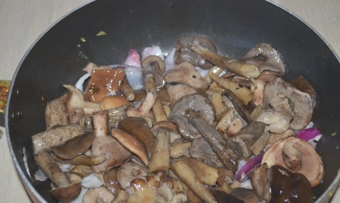 How to deliciously fry wild mushrooms