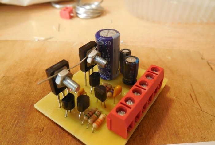 Amplificador de som transistorizado
