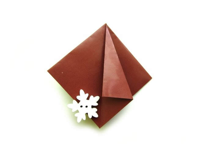 Hvordan lage et juletre ved hjelp av origami-teknikk