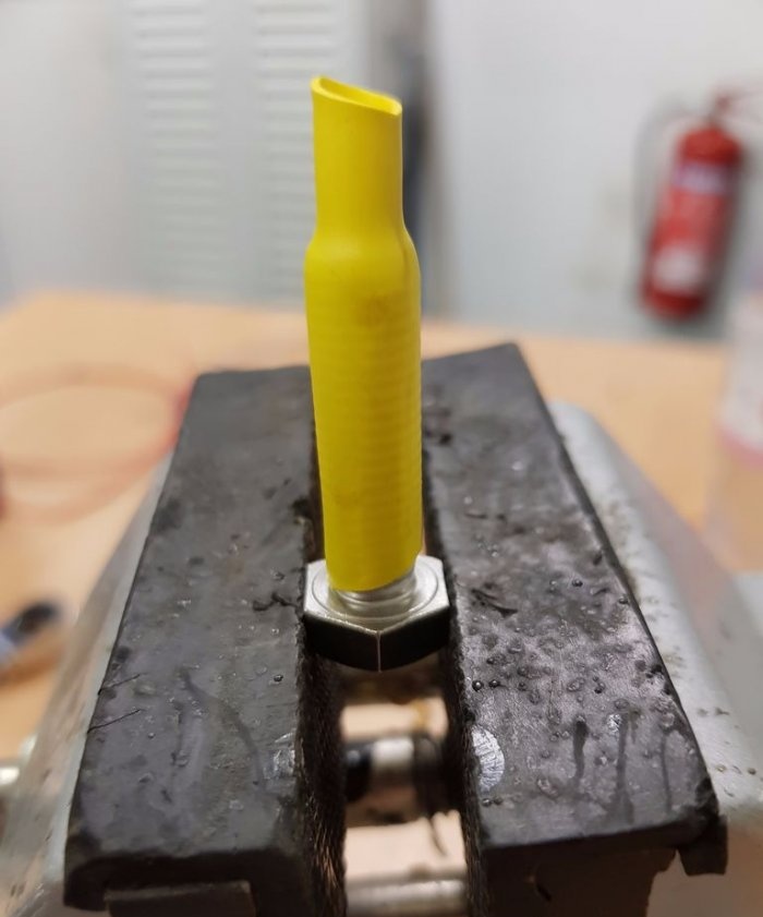 How to quickly make a self-locking nut