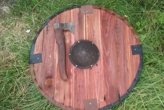 DIY Viking og slavisk skjold