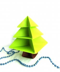 Kako napraviti božićno drvce koristeći origami tehniku