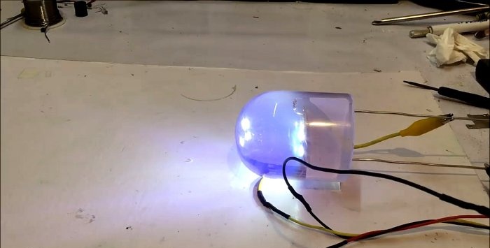Hogyan készítsünk egy hatalmas LED-et