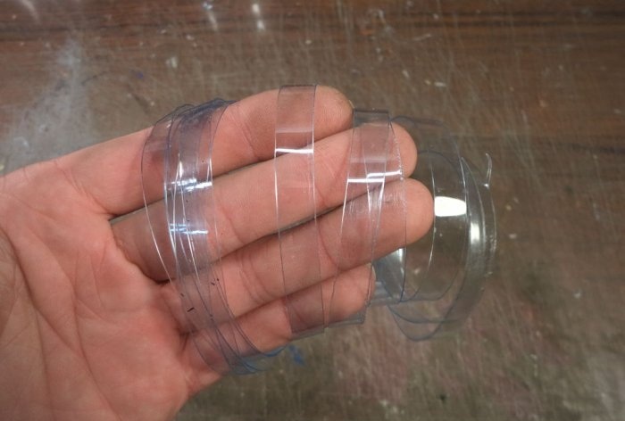 Termiškai susitraukiantys ryšuliai iš plastikinių butelių