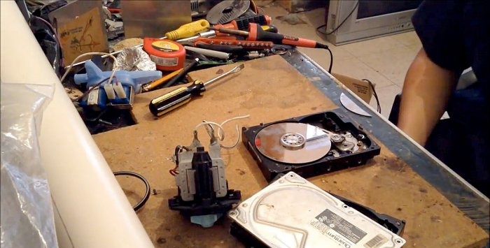 Szélgenerátor HDD-ről és mosógép szivattyúiból