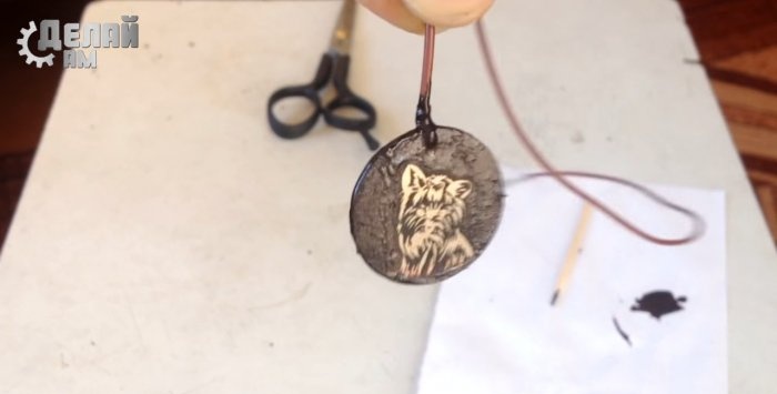 Transferring a design to a coin