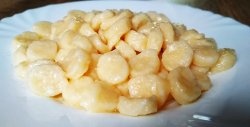 Ang pinakatamad na dumplings na may cottage cheese