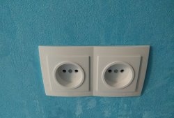 DIY socket installation
