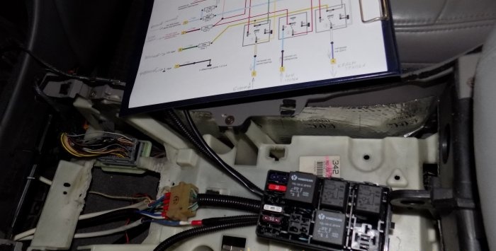 Relės bloko pridėjimas prie automobilio DRL registratoriaus pneumatinio signalo