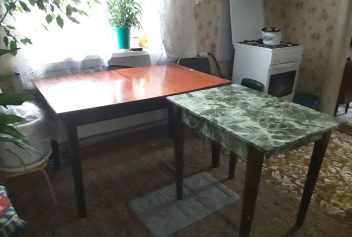 Restaurierung eines alten zerstörten Tisches