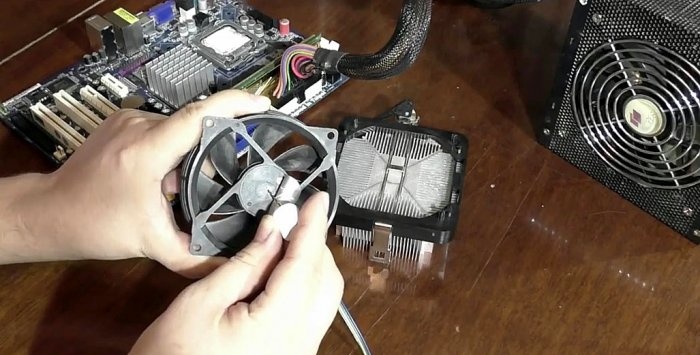 Ungerea unui cooler de computer fără întreținere