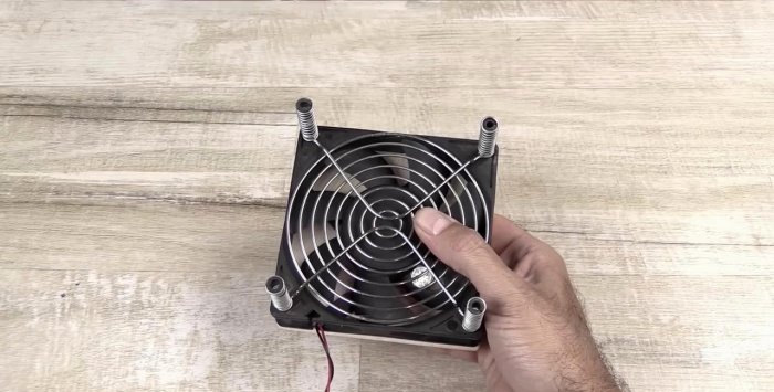 Pag-install para sa paglilinis ng vibration ng maliliit na bahagi