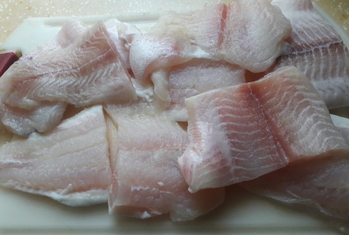 Zwei einfache Rezepte zum Braten von Weißfisch