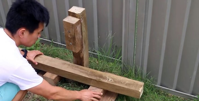 Cách kéo cây cột ra khỏi mặt đất dễ dàng