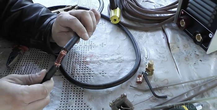 Simpleng welding cable na koneksyon nang walang paghihinang