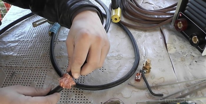 Simple welding cable connection without soldering