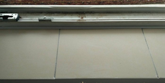 Montáž dlažby na balkónový práh
