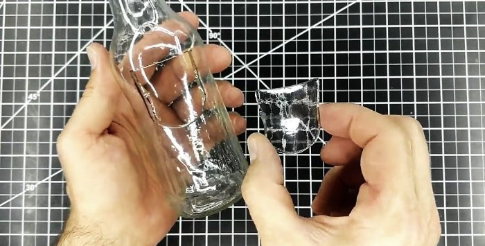 Jak zrobić dowolny otwór w butelce za pomocą lutownicy