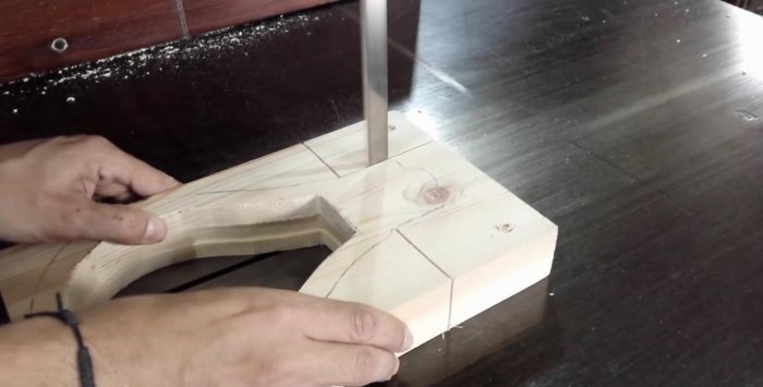 Làmpada de fusta en forma de làmpada