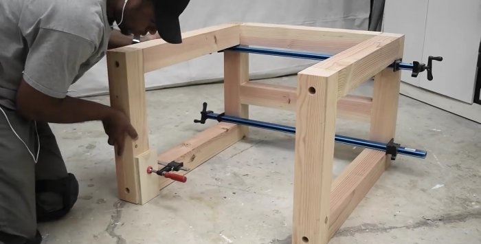 Sådan laver du en moderne landstol med dine egne hænder