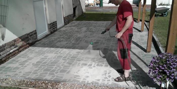 Do-it-yourself paving of the terrace with homemade concrete tiles