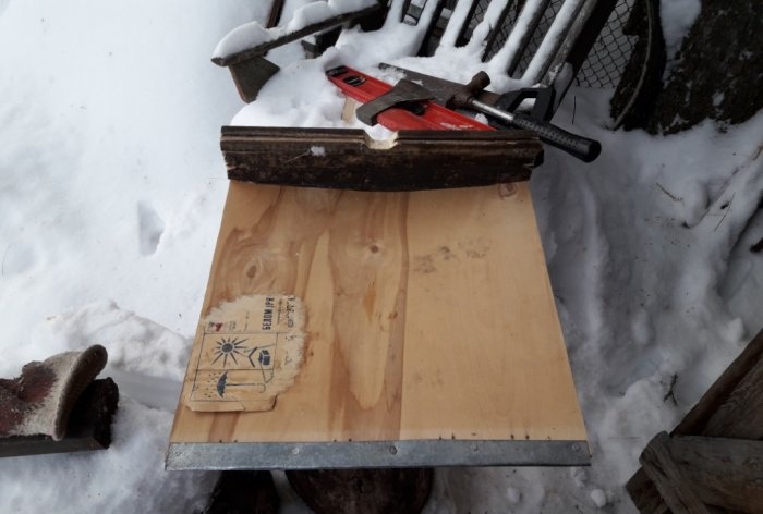 DIY dřevěná lopata na sníh