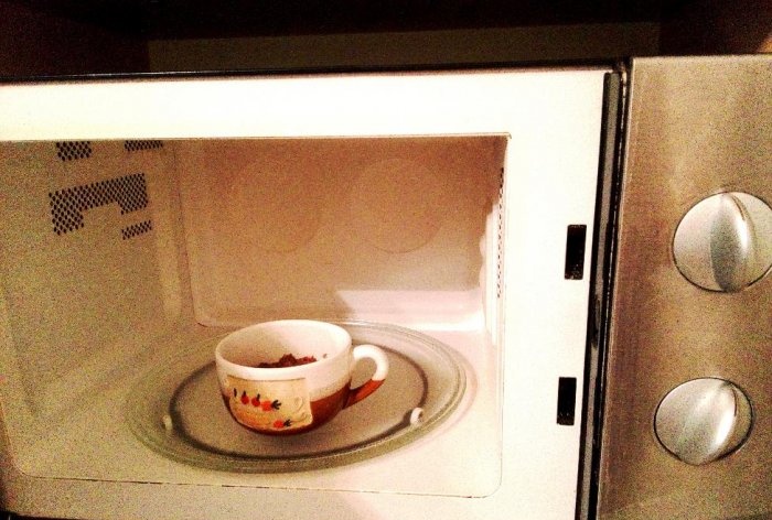 Brownies sa loob ng 5 minuto sa microwave