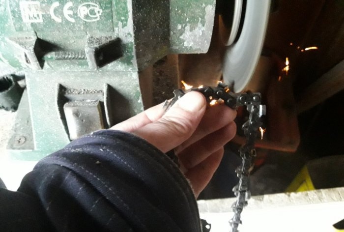 Pocket chain saw